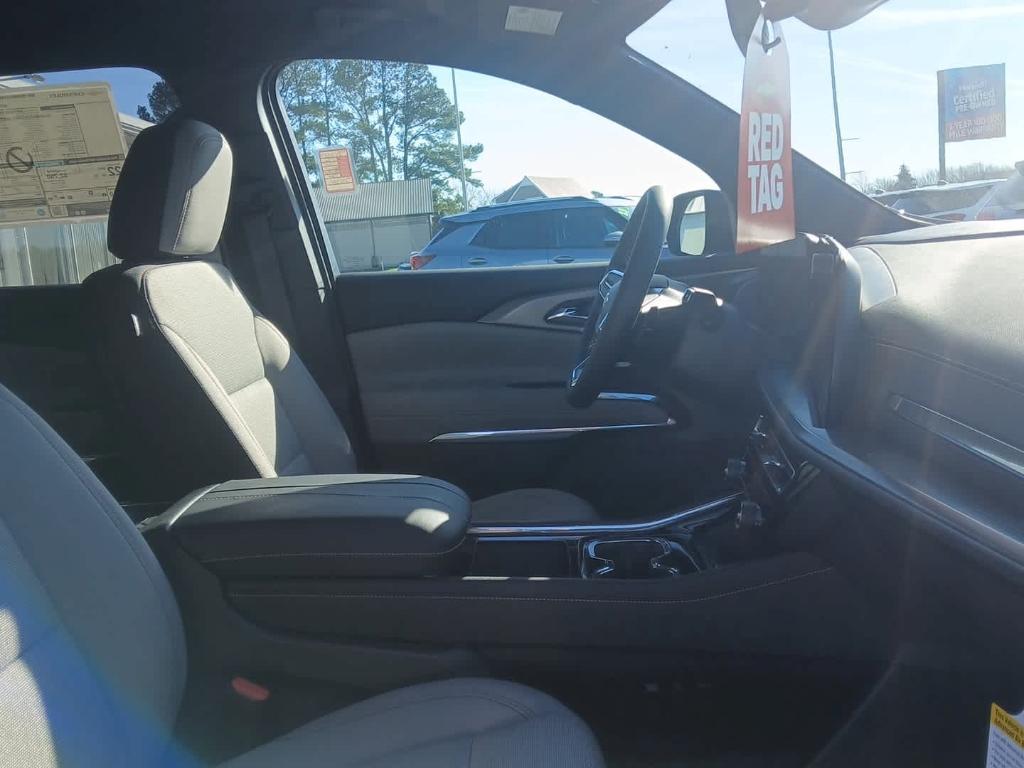 new 2026 Chevrolet Traverse car, priced at $42,695