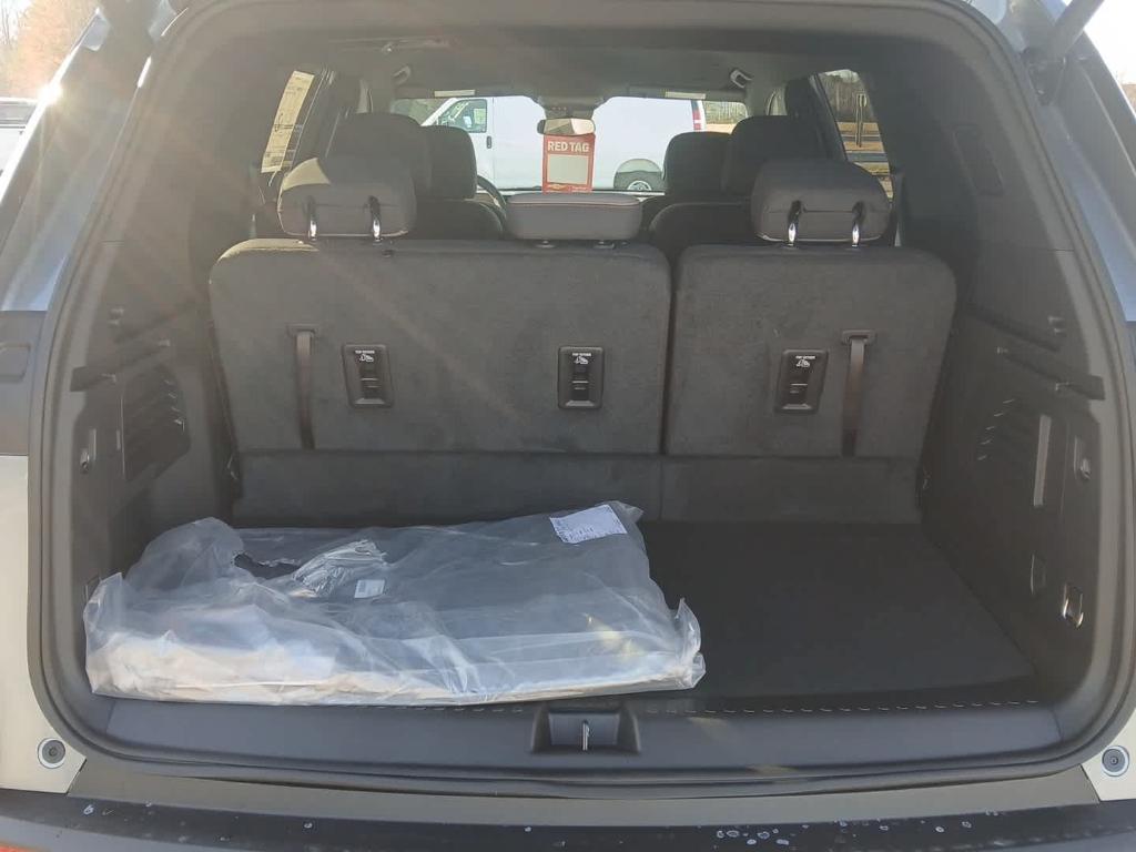 new 2026 Chevrolet Traverse car, priced at $42,695