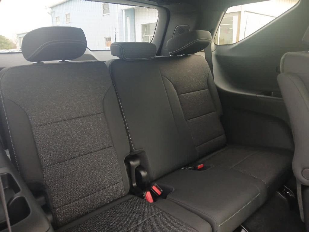 new 2026 Chevrolet Traverse car, priced at $43,190