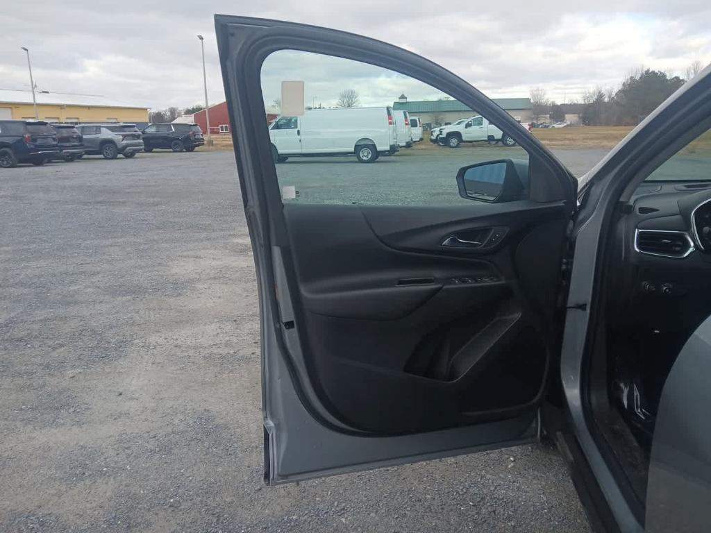 used 2023 Chevrolet Equinox car, priced at $23,591