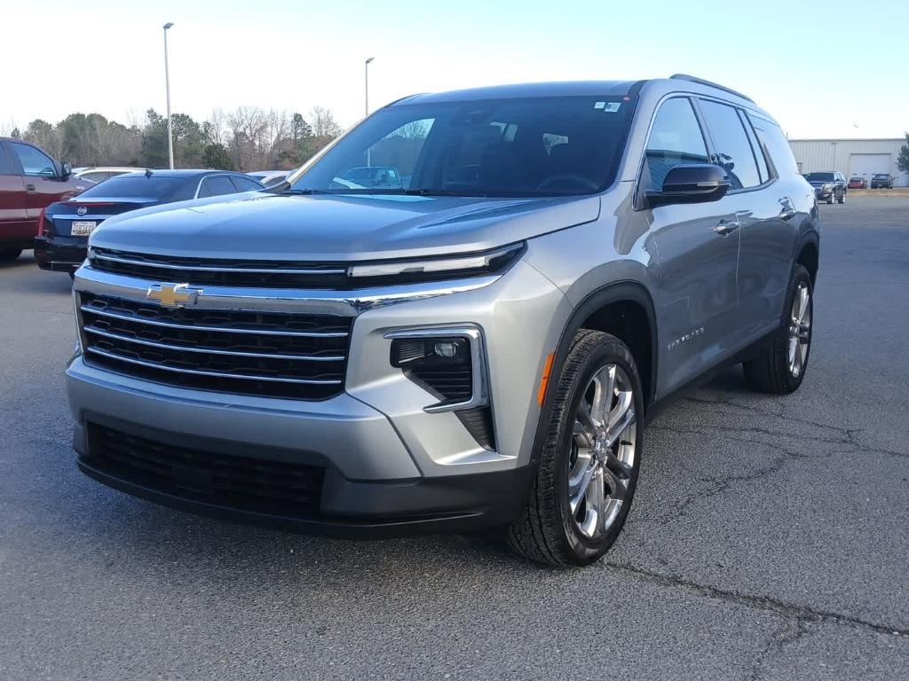 new 2026 Chevrolet Traverse car, priced at $46,599