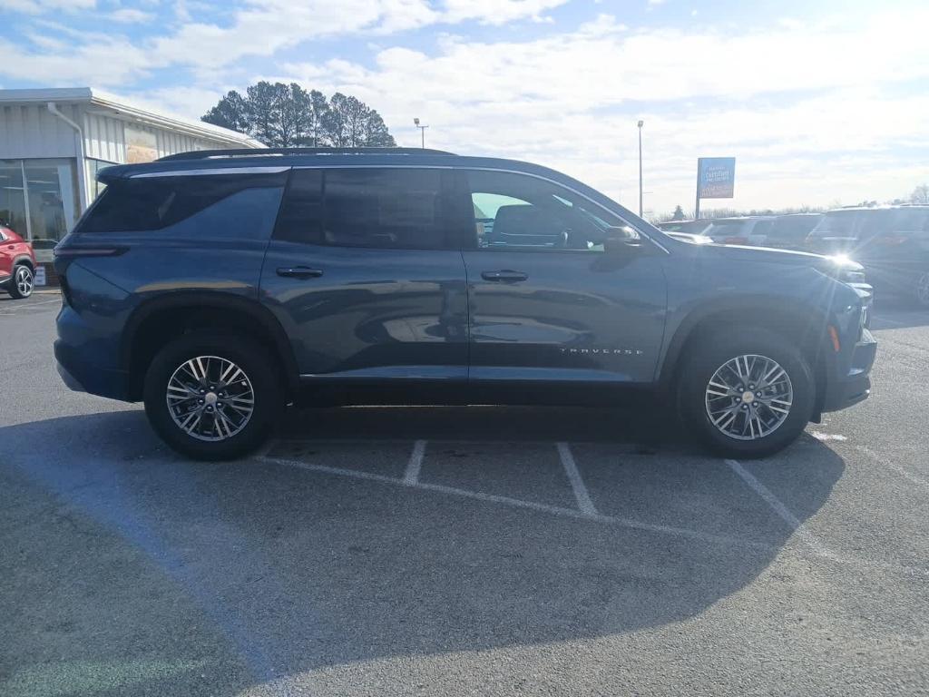 new 2026 Chevrolet Traverse car, priced at $42,695