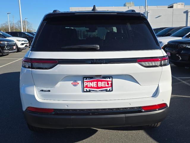 new 2025 Jeep Grand Cherokee car, priced at $50,352