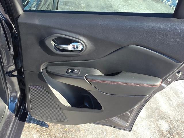 used 2021 Jeep Cherokee car, priced at $22,981