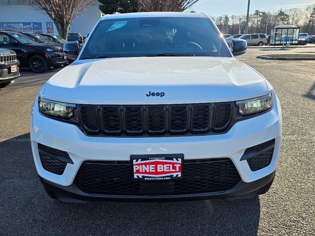 new 2025 Jeep Grand Cherokee car, priced at $37,097