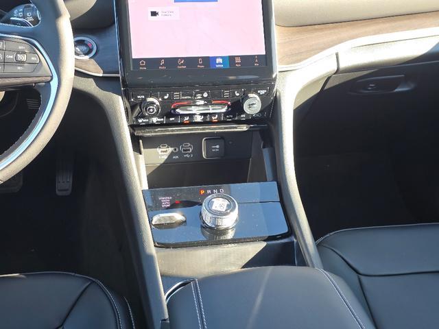 new 2025 Jeep Grand Cherokee car, priced at $48,102