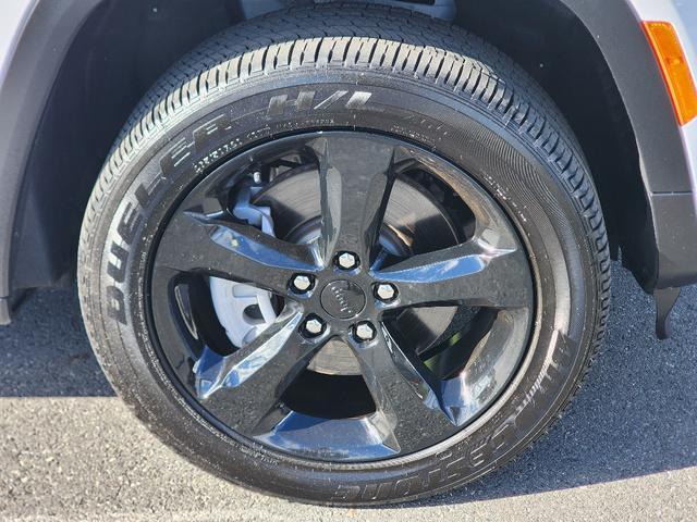 used 2025 Jeep Grand Cherokee L car, priced at $41,723