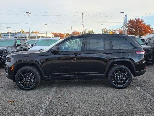 new 2025 Jeep Grand Cherokee car, priced at $44,697