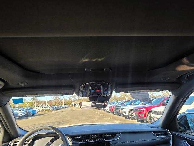 new 2025 Jeep Grand Cherokee car, priced at $37,097