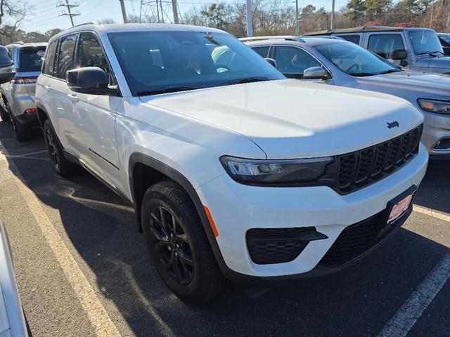 used 2025 Jeep Grand Cherokee car, priced at $42,981