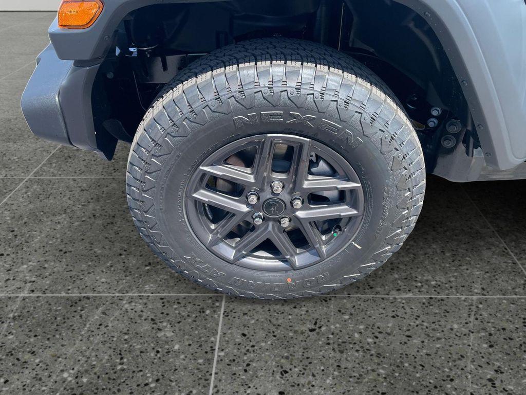 new 2026 Jeep Wrangler car, priced at $50,275