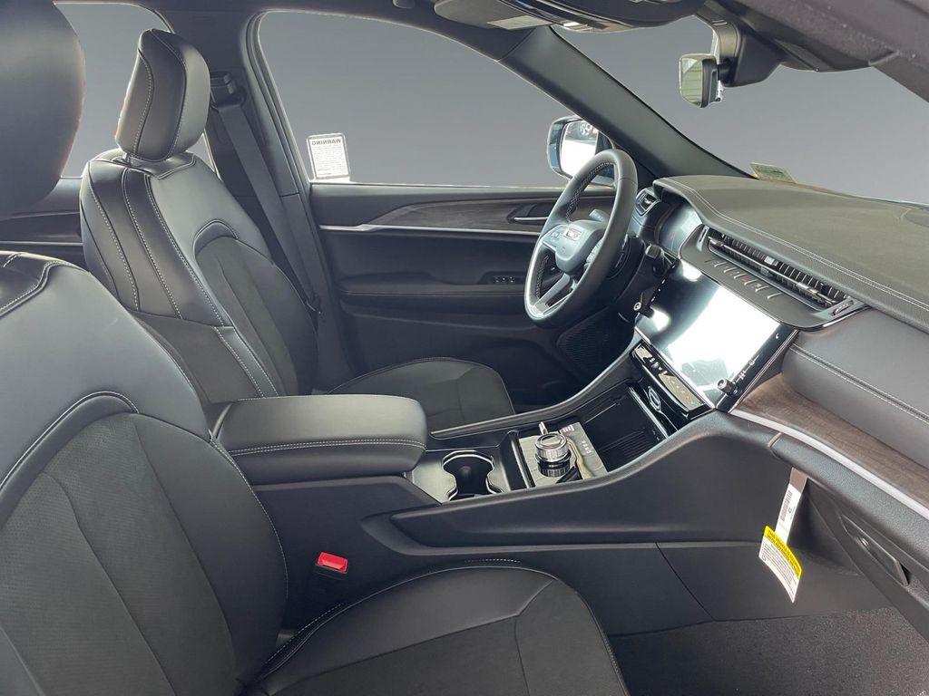 new 2026 Jeep Grand Cherokee car, priced at $48,665
