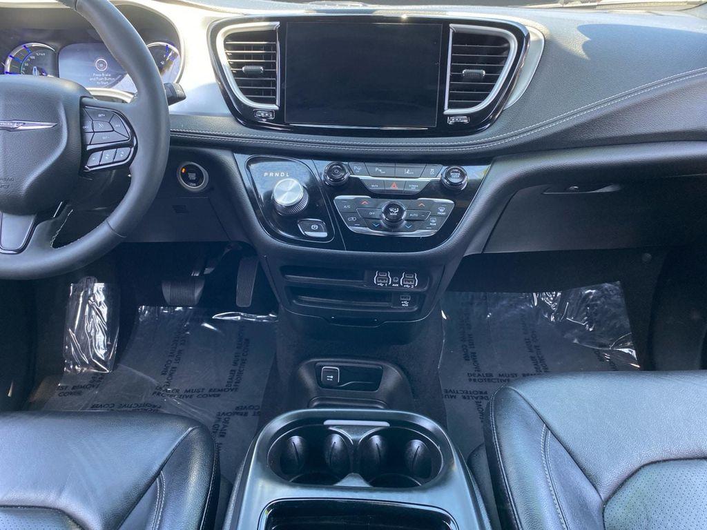 used 2022 Chrysler Pacifica Hybrid car, priced at $32,825