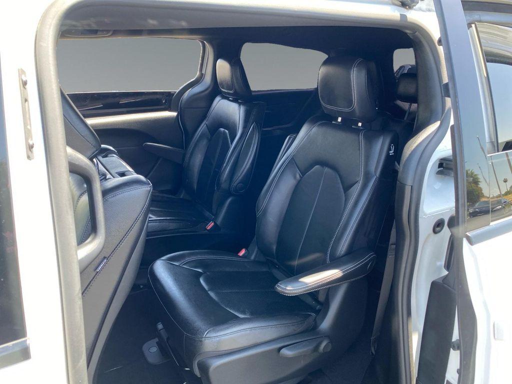 used 2022 Chrysler Pacifica Hybrid car, priced at $32,825