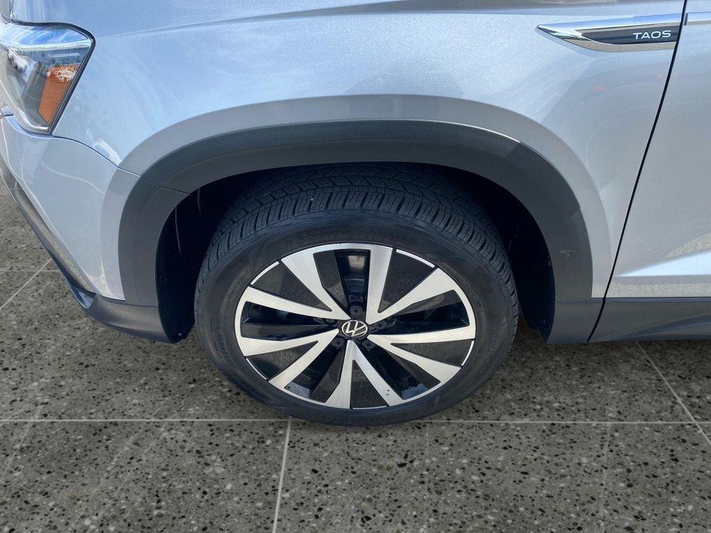 used 2024 Volkswagen Taos car