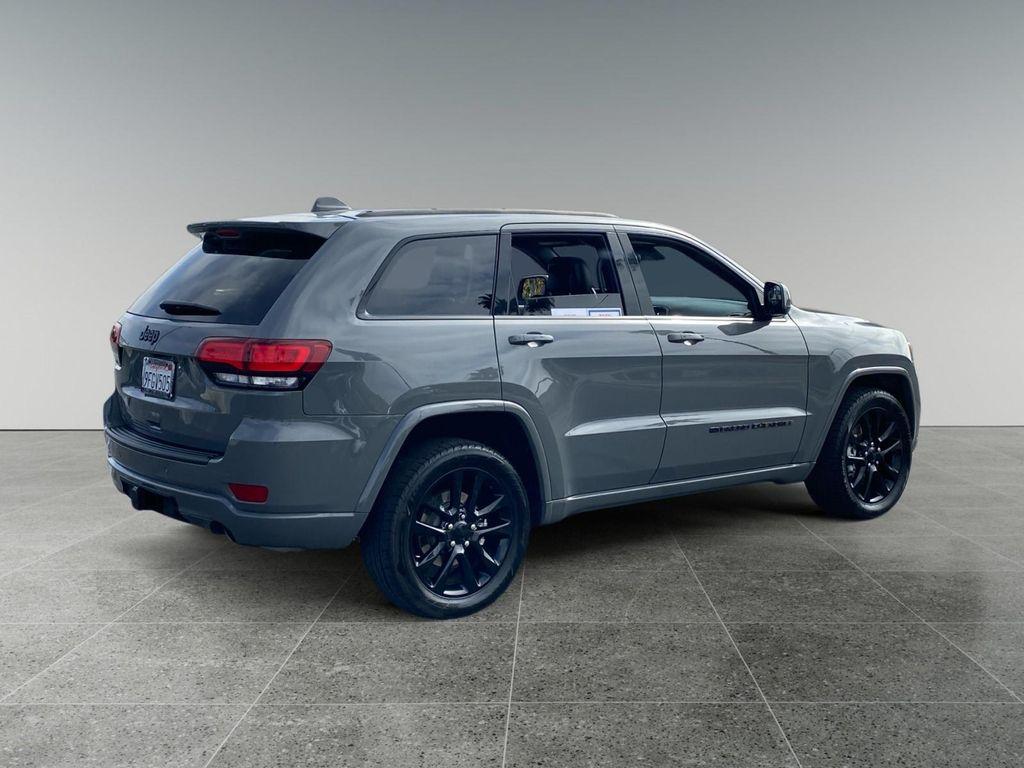 used 2022 Jeep Grand Cherokee car, priced at $30,381