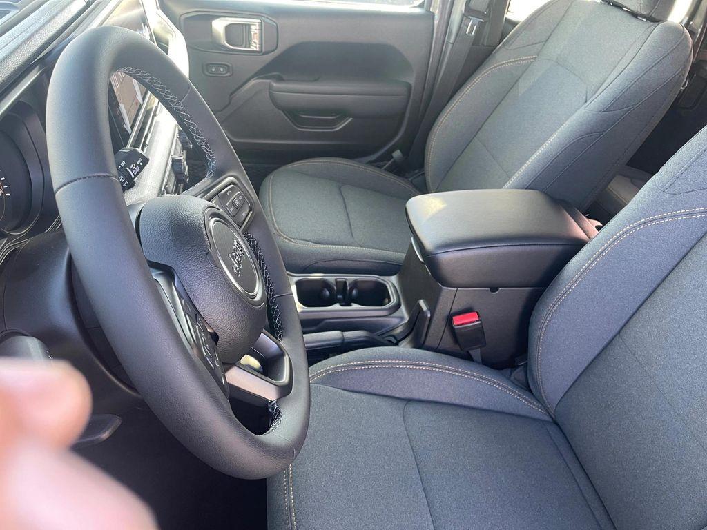 new 2026 Jeep Wrangler car, priced at $45,985