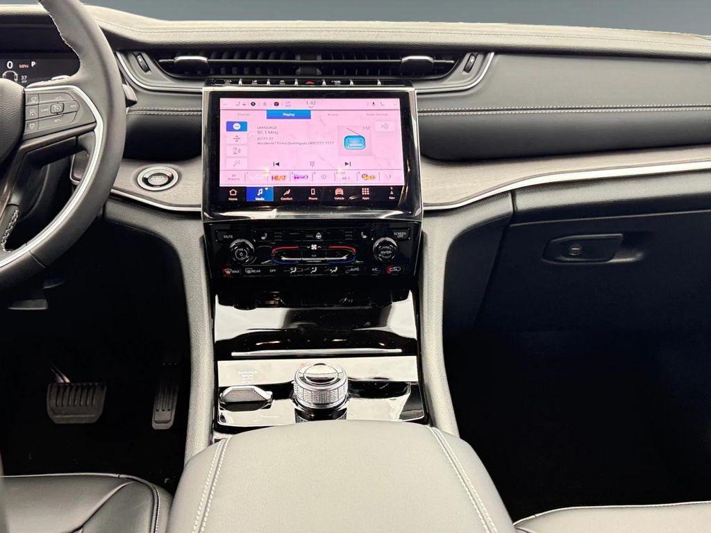 new 2025 Jeep Grand Cherokee L car, priced at $52,220