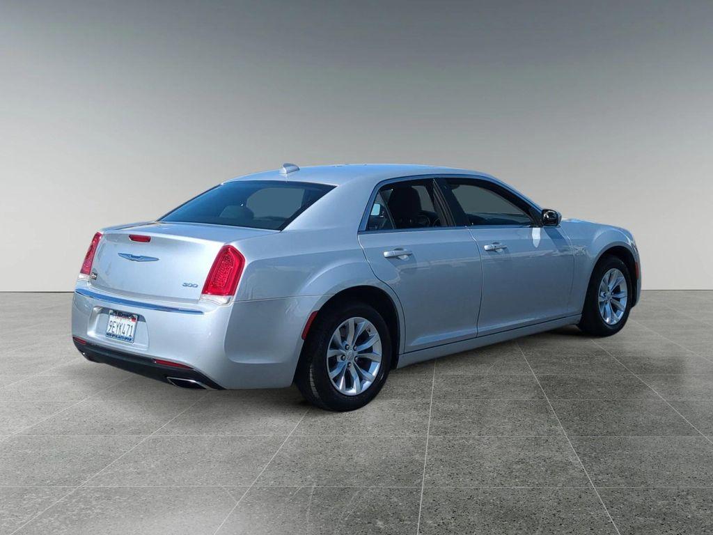 used 2023 Chrysler 300 car