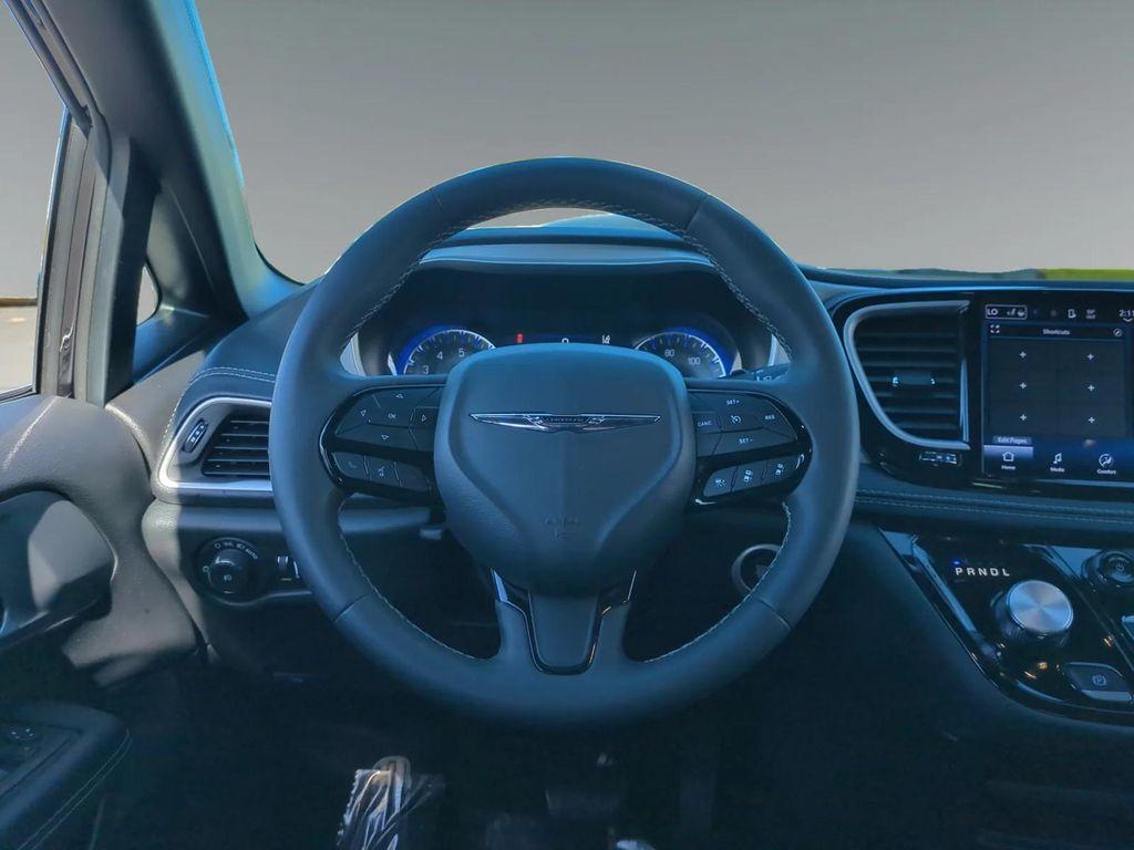 used 2024 Chrysler Pacifica car, priced at $32,750
