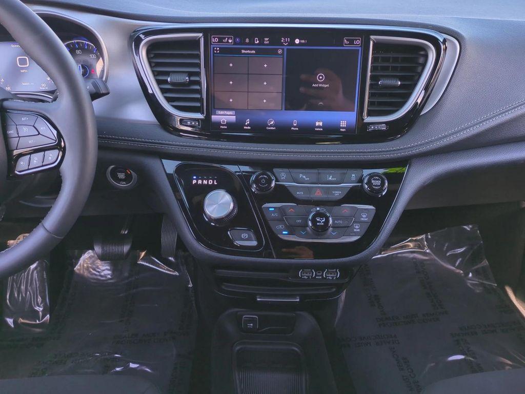 used 2024 Chrysler Pacifica car, priced at $32,750