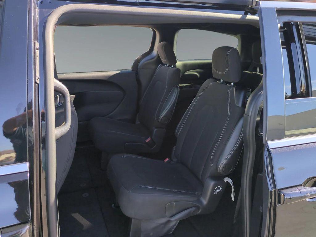 used 2024 Chrysler Pacifica car, priced at $32,750