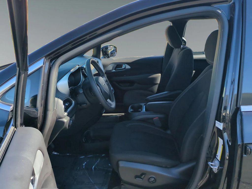 used 2024 Chrysler Pacifica car, priced at $32,750