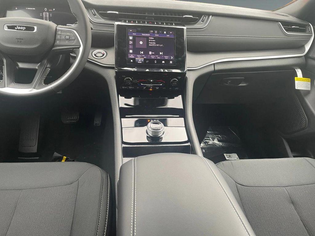 new 2026 Jeep Grand Cherokee car, priced at $40,810