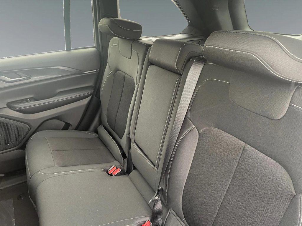 new 2026 Jeep Grand Cherokee car, priced at $40,810