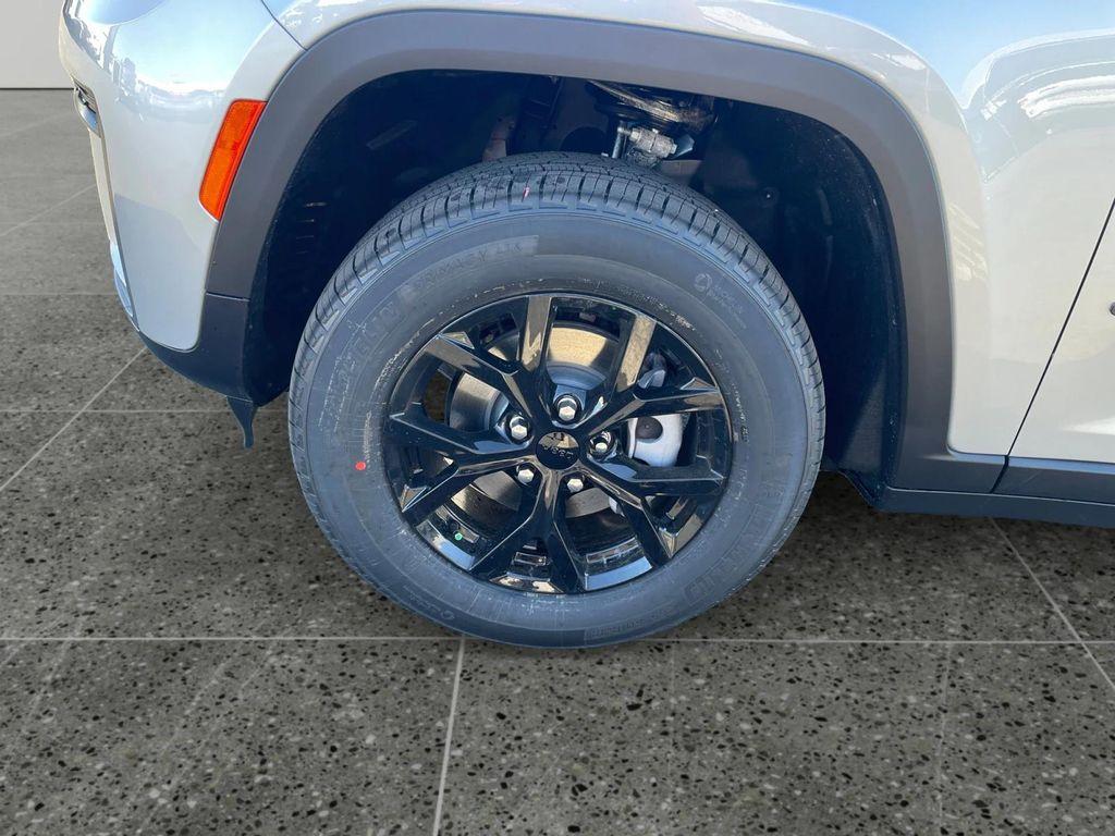 new 2026 Jeep Grand Cherokee car, priced at $46,250