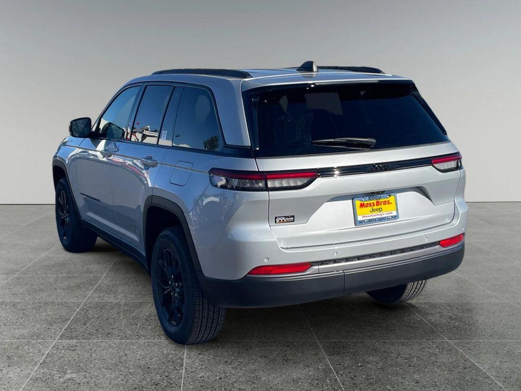 new 2026 Jeep Grand Cherokee car, priced at $46,250