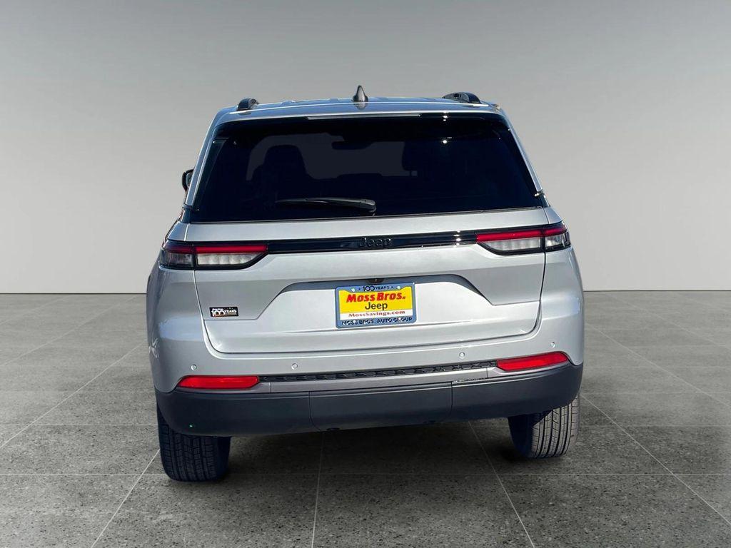 new 2026 Jeep Grand Cherokee car, priced at $46,250