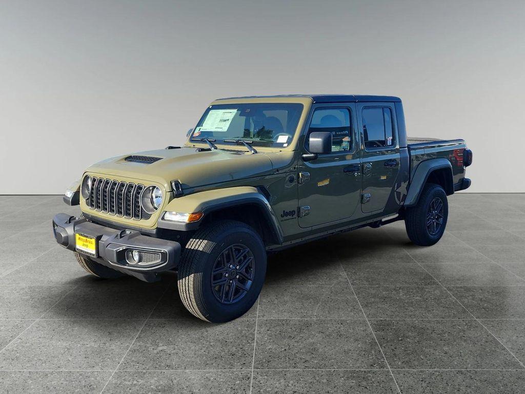 new 2025 Jeep Gladiator car, priced at $48,335