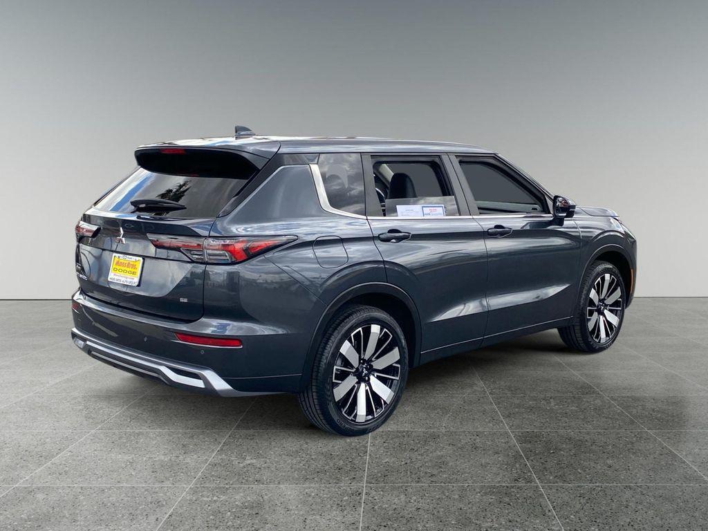 used 2025 Mitsubishi Outlander car, priced at $33,565