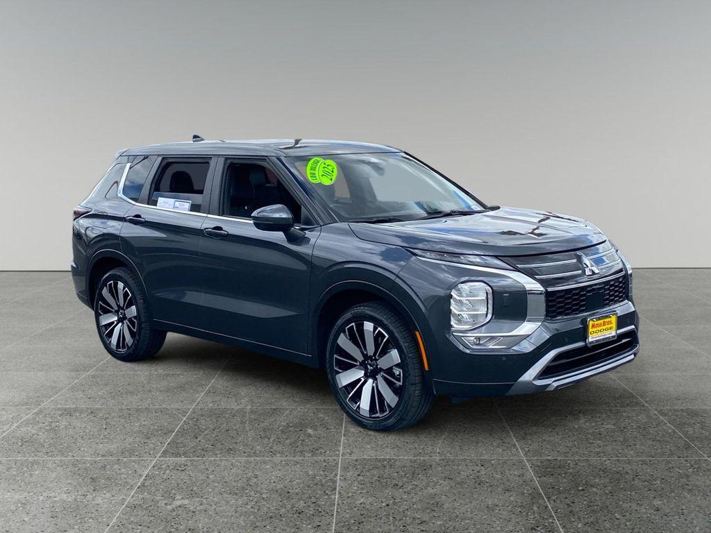used 2025 Mitsubishi Outlander car, priced at $33,565