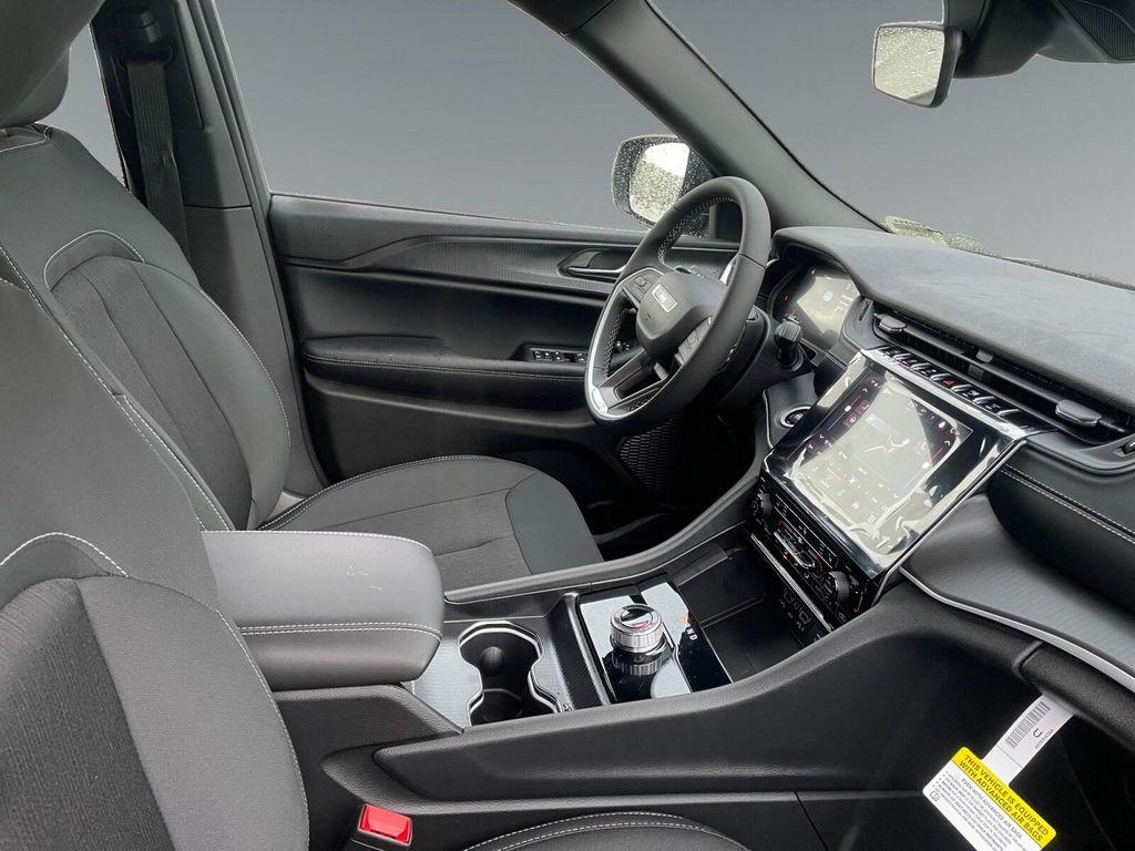 new 2026 Jeep Grand Cherokee car, priced at $42,710