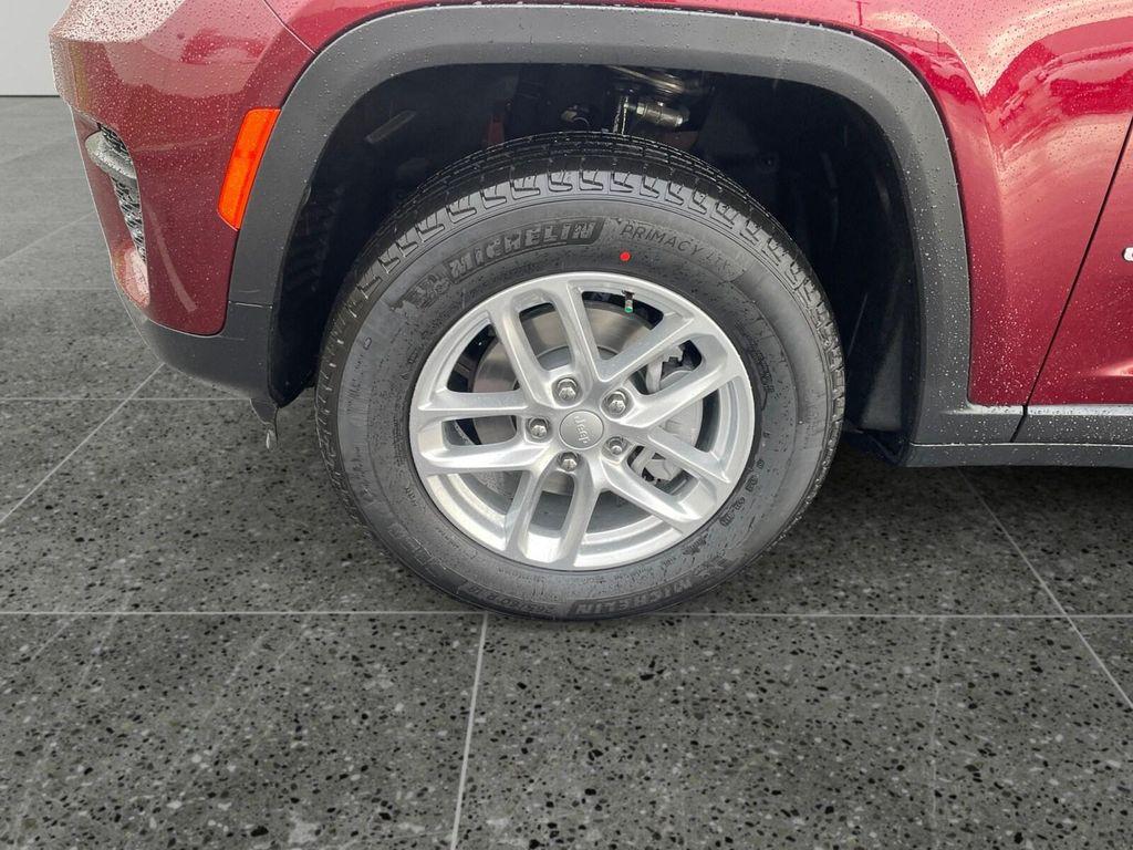 new 2026 Jeep Grand Cherokee car, priced at $42,710