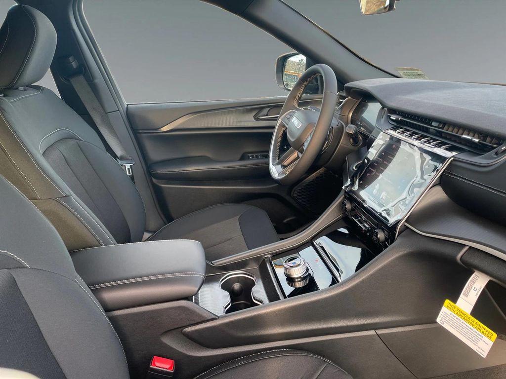 new 2026 Jeep Grand Cherokee car, priced at $40,810