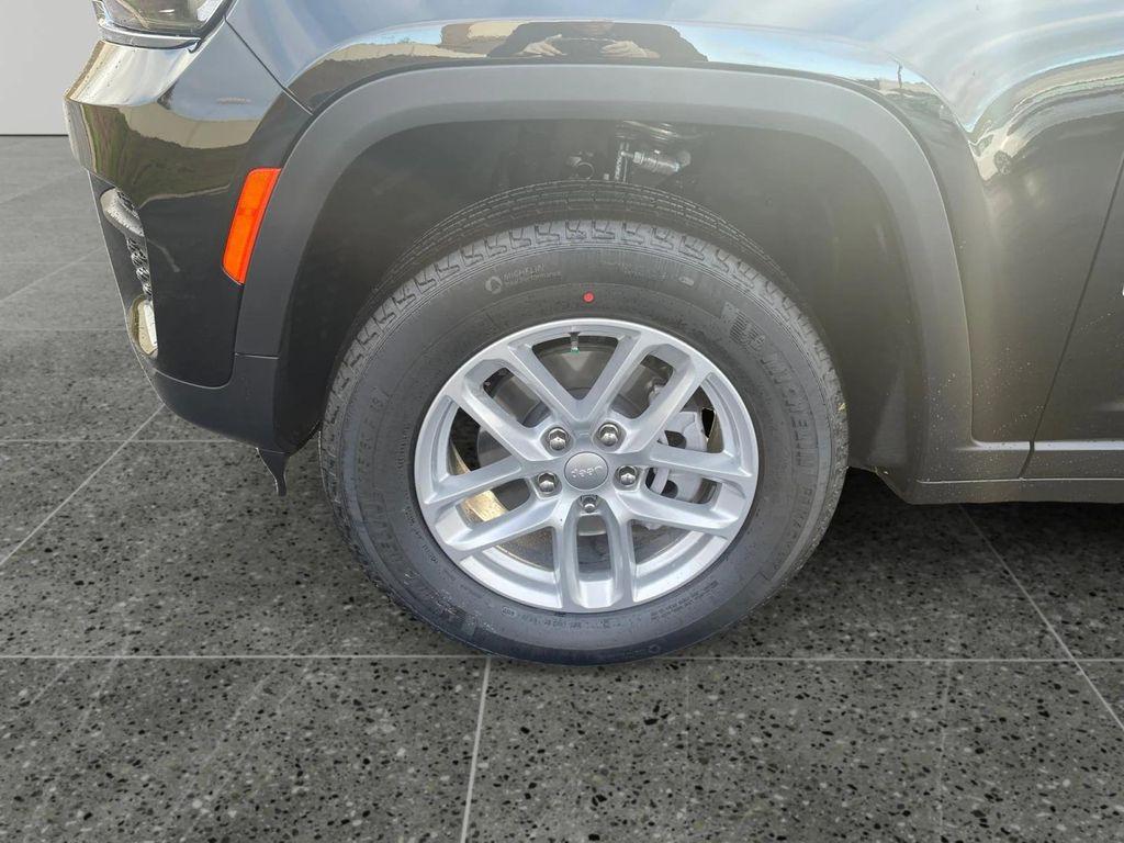 new 2026 Jeep Grand Cherokee car, priced at $40,810