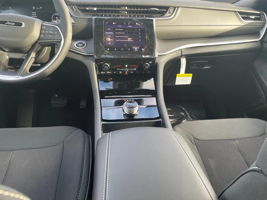 new 2026 Jeep Grand Cherokee car, priced at $40,810