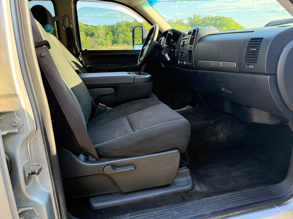 used 2011 GMC Sierra 2500 car, priced at $14,995