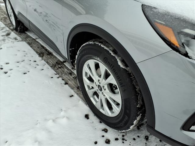 used 2023 Ford Escape car, priced at $21,980