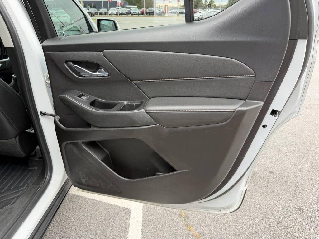 used 2019 Chevrolet Traverse car, priced at $18,995