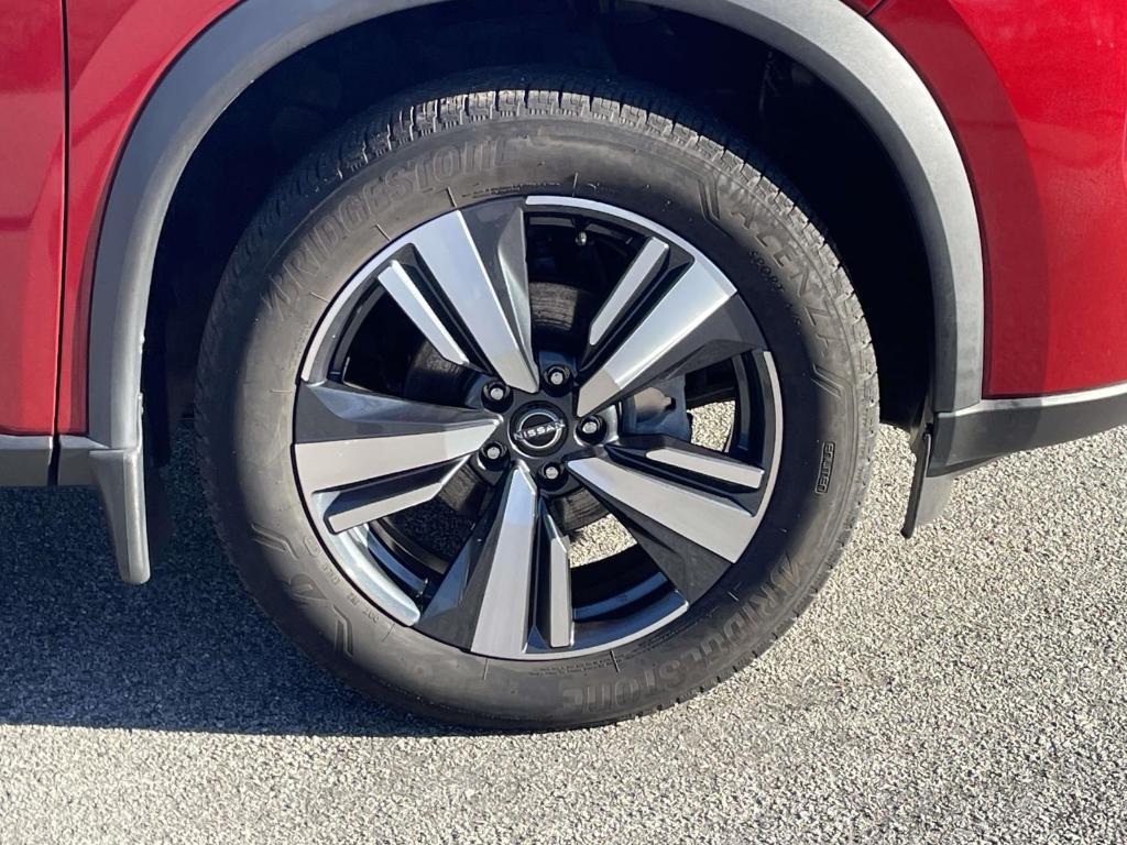 used 2024 Nissan Rogue car, priced at $28,656