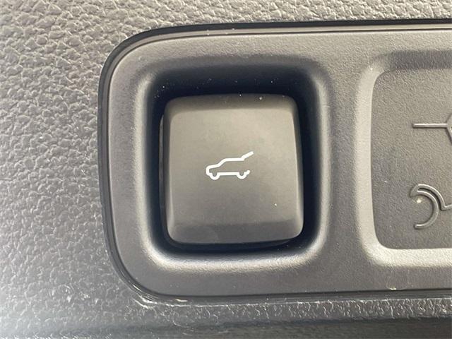 used 2024 Ford Expedition car, priced at $59,368