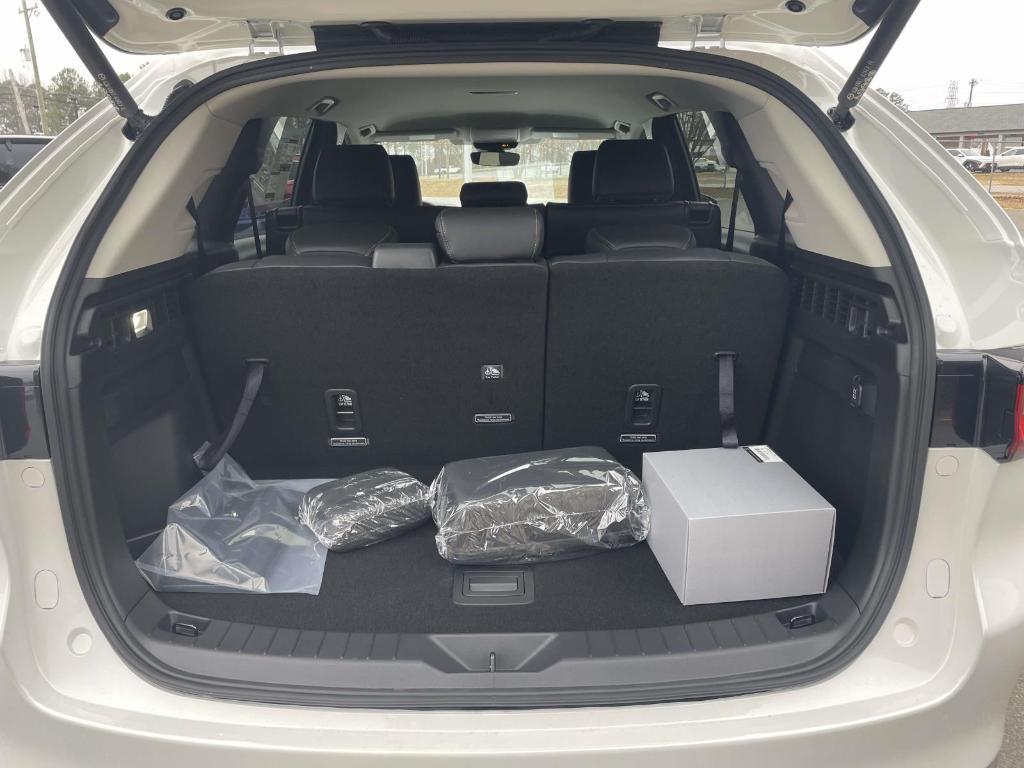 new 2026 Mazda CX-90 car, priced at $41,175