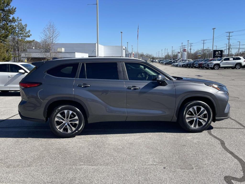 used 2023 Toyota Highlander car, priced at $34,928