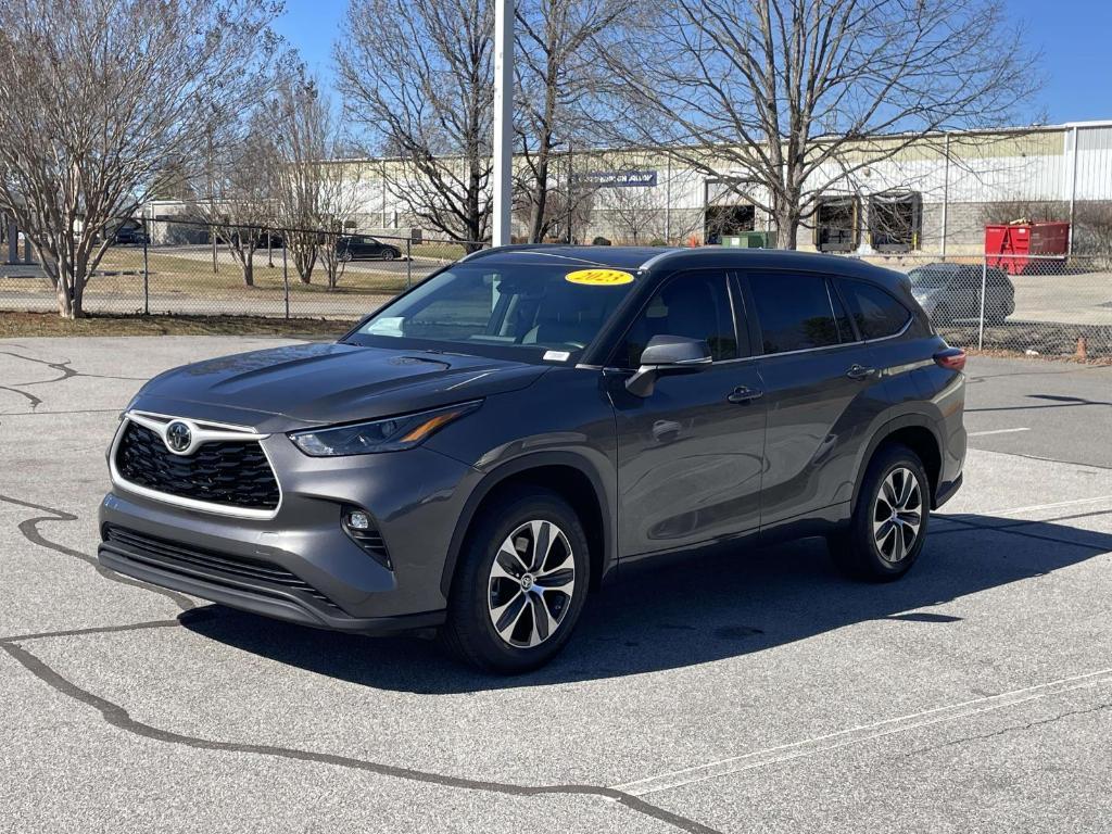 used 2023 Toyota Highlander car, priced at $34,928