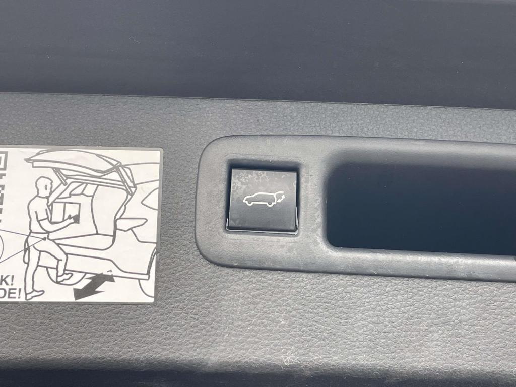 used 2024 Toyota Highlander car, priced at $46,997