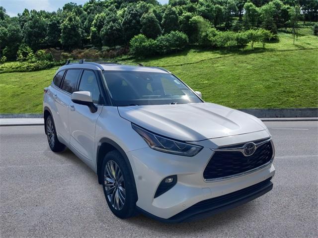 used 2020 Toyota Highlander car, priced at $30,808